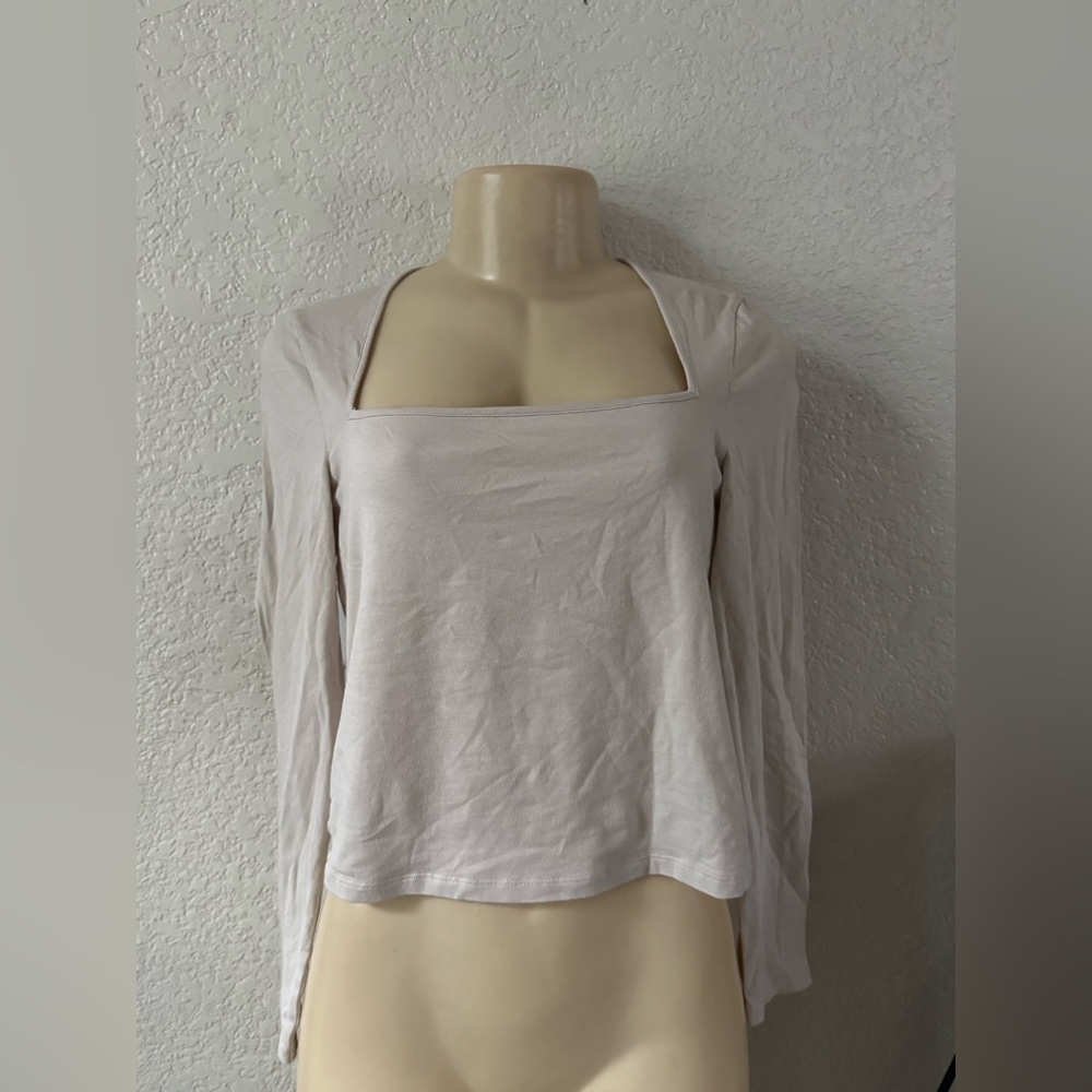 H&M Off-White Long Sleeve Top blouse classy elegant long sleeve - square